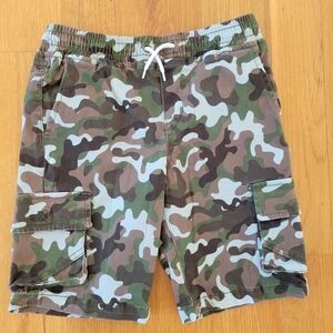 Boys size medium /  7-8 camouflage Shorts